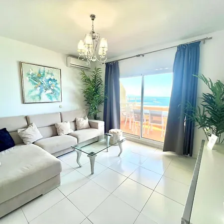 Large Deluxe Front Sea View Benalbeach Apartment Benalmadena