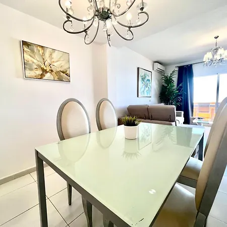 Large Deluxe Front Sea View Benalbeach Apartment