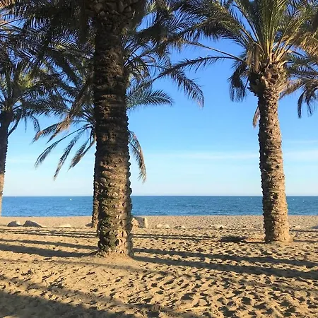 아파트 Large Deluxe Front Sea View Benalbeach *