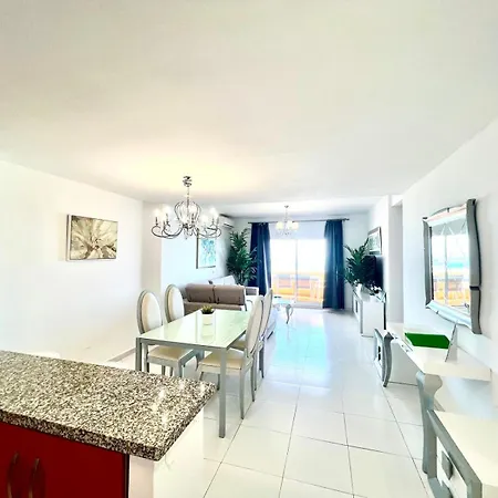 Large Deluxe Front Sea View Benalbeach * Benalmádena