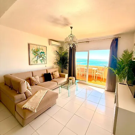 Large Deluxe Front Sea View Benalbeach Appartamento Benalmádena