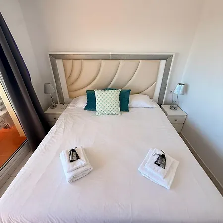 Large Deluxe Front Sea View Benalbeach Benalmádena