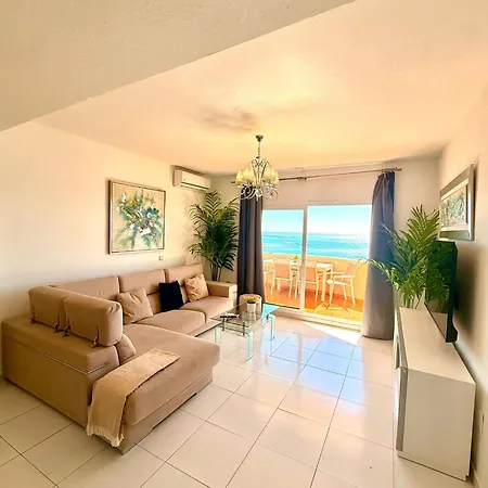Appartamento Large Deluxe Front Sea View Benalbeach *